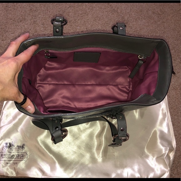 NWT—Coach Signature Gallery patent leather tote - Picture 5 of 8